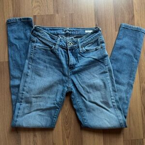 Levi's Women's Classic Blue Skinny Jeans